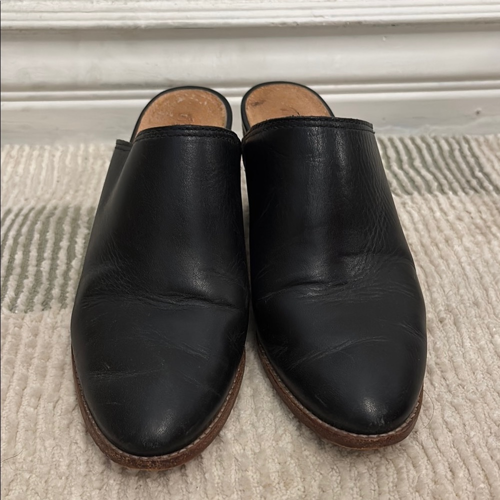 Madewell Black Leather Mules Classic Minimalist Design